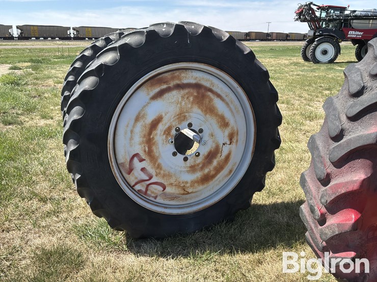 miller-sprayer-wheels-&-380/90r46-tires-image-13