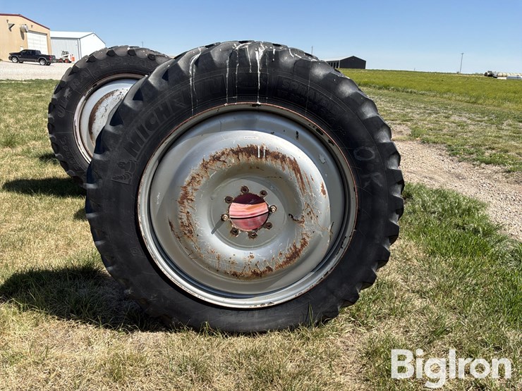 miller-sprayer-wheels-&-380/90r46-tires-image-9