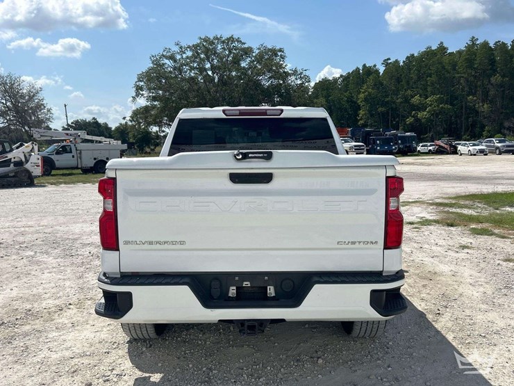 2022-chevrolet-silverado-1500-image-26