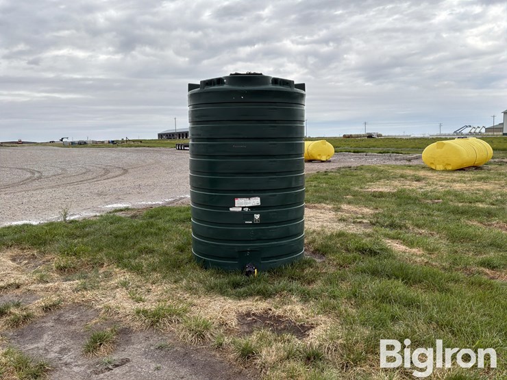 enduraplas-1100-gal-flat-bottom-tank-image-2