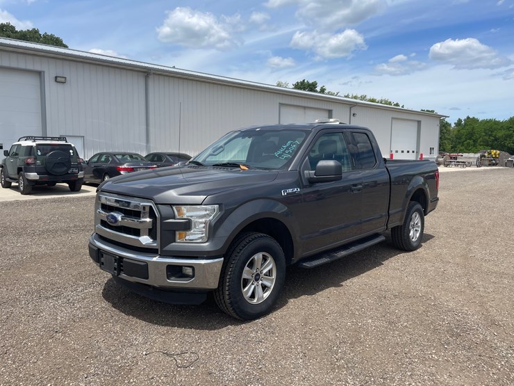 2015-ford-f150-xlt-image-1