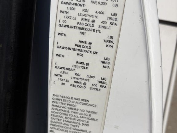 2011-chevrolet-silverado-2500-image-17