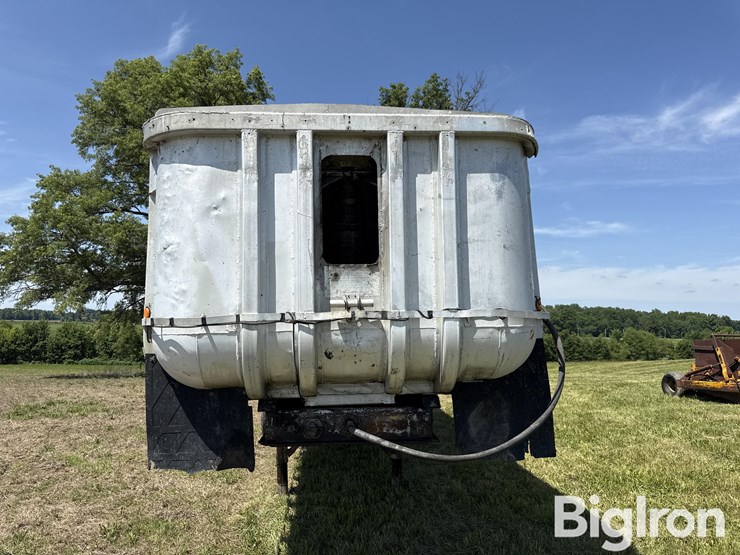 1971-fruehauf-end-dump-trailer-image-2