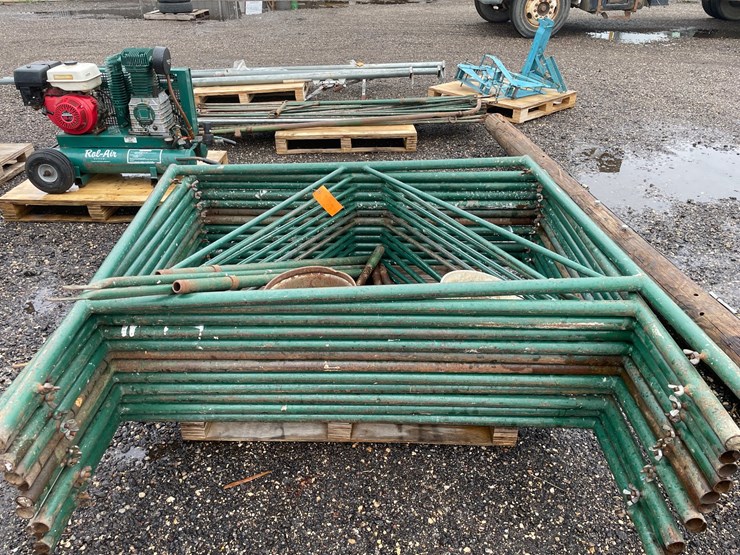 #2837-•-(2)-pallets-of-scaffolding-image-2