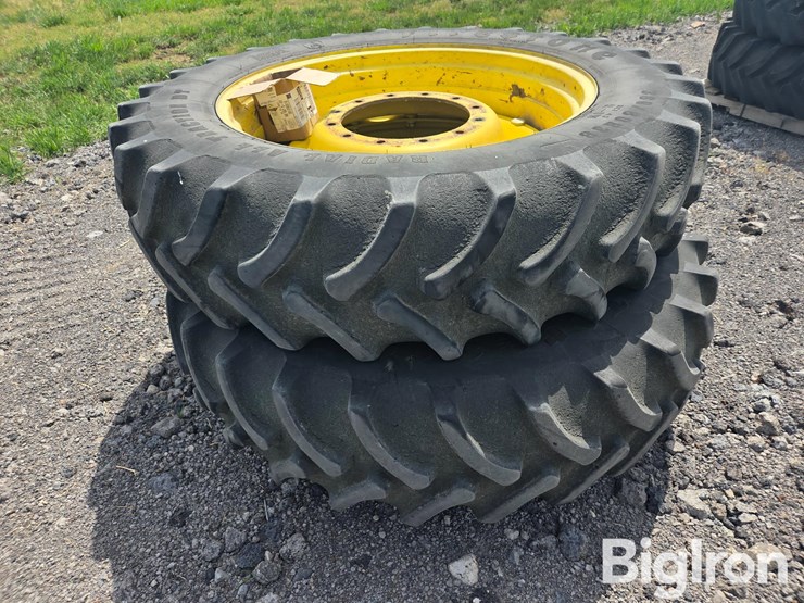 john-deere-380-image-3