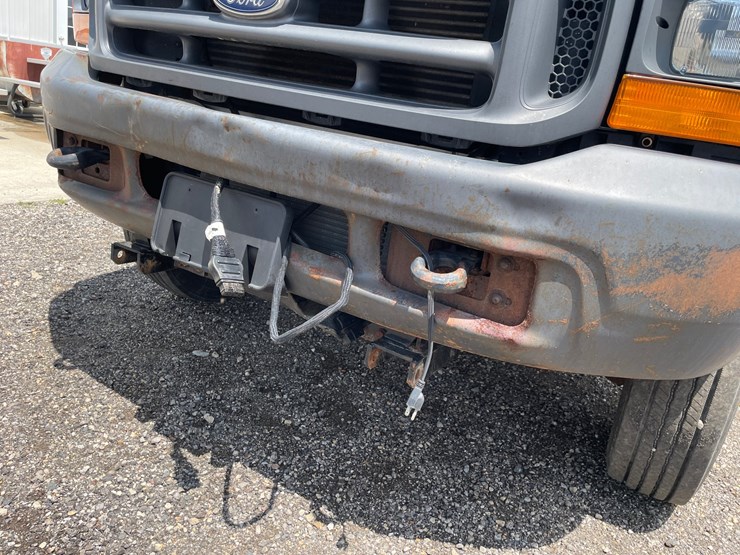 1999-ford-f550-image-40