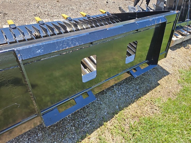 #325-•-2025-wolverine-68"-skid-steer-rock-bucket-image-11