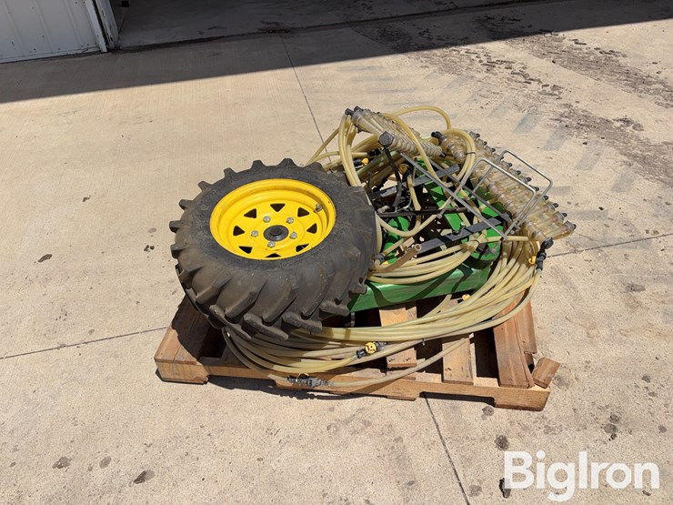 john-blue-24r30-liquid-fertilizer-system-image-8