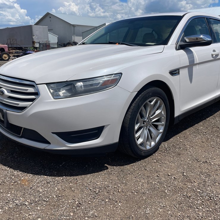 #2793 • 2013 Ford Taurus Limited Sedan (Has WI Title)