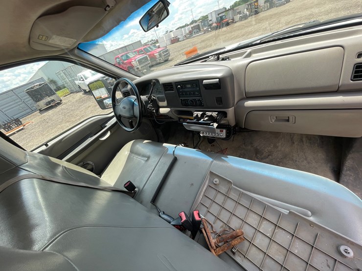 1999-ford-f550-image-29