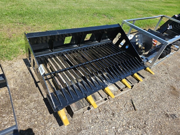 #325-•-2025-wolverine-68"-skid-steer-rock-bucket-image-7