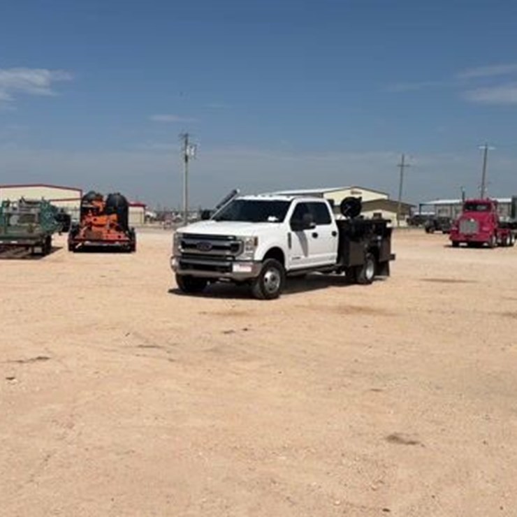 2022 FORD F350