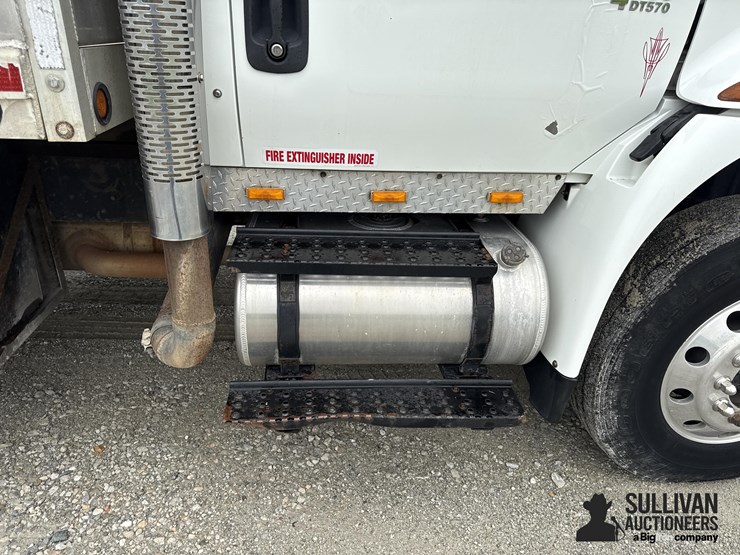2007-international-durastar-4400-image-17