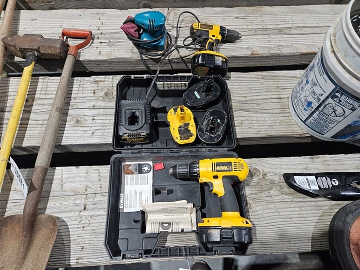 #82-•-assorted-power-tools-image-11