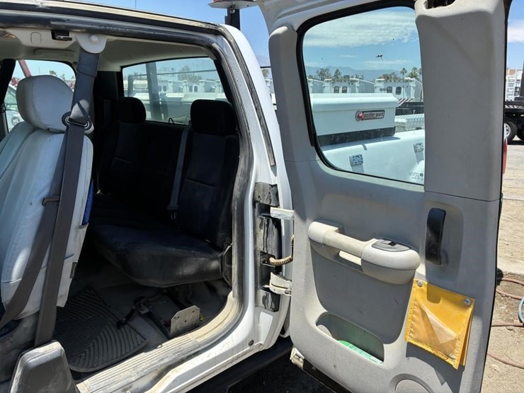 2012-gmc-sierra-2500-image-14