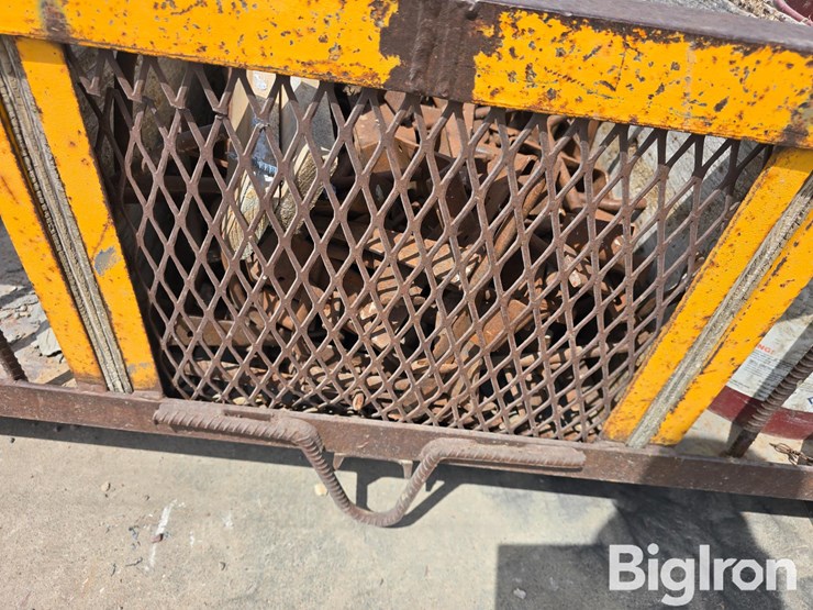 steel-crate-w/form-hardware-image-16