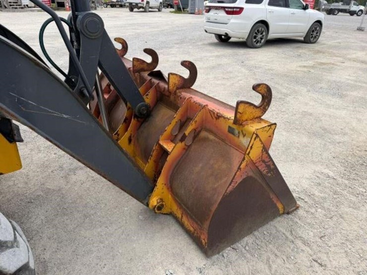 2018-deere-310sl-image-29