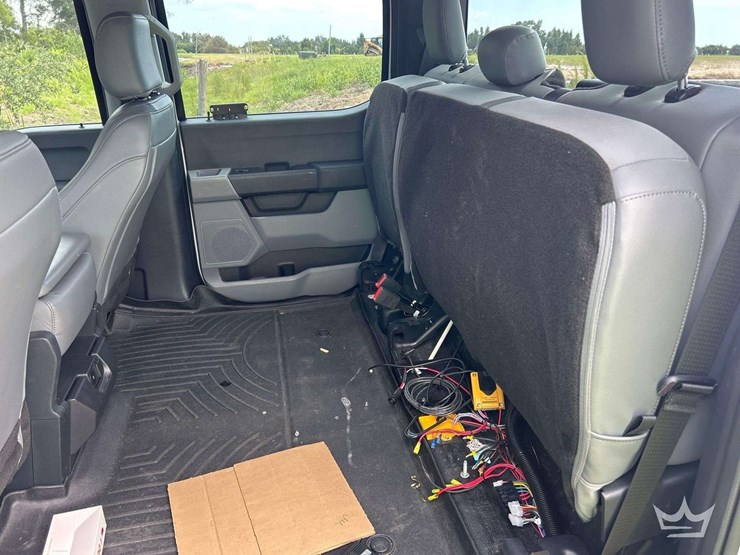 2023-ford-f250-image-17