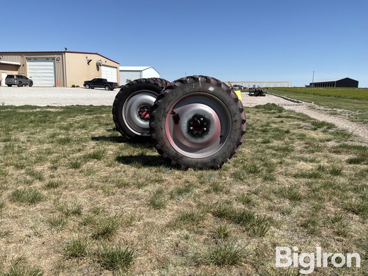 miller-sprayer-wheels-&-380/90r46-tires-image-8