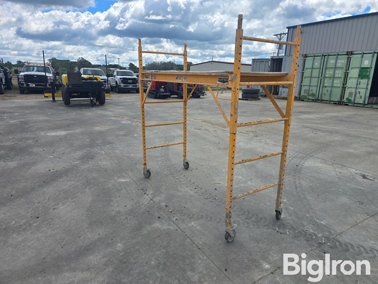 rolling-scaffold-image-5