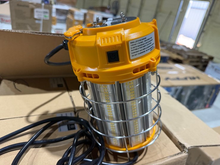 #49781-•-lot-of-(4)-unused-150-watt-360-hanging-lights-image-6