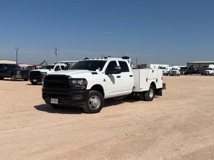2024-dodge-3500-image-1