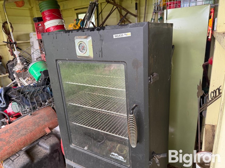 master-built-smoker-image-13