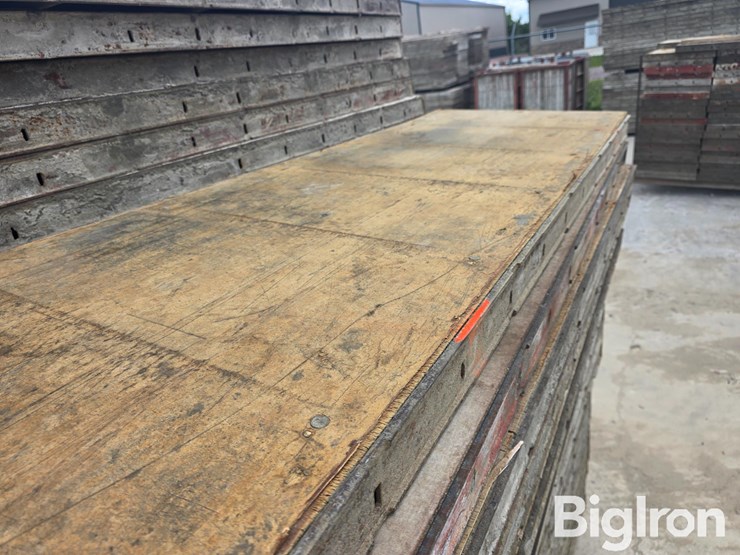8'-concrete-wall-forms-image-13
