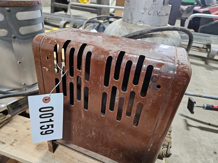 #159-•-empire-propane-heater-with-tank-image-3