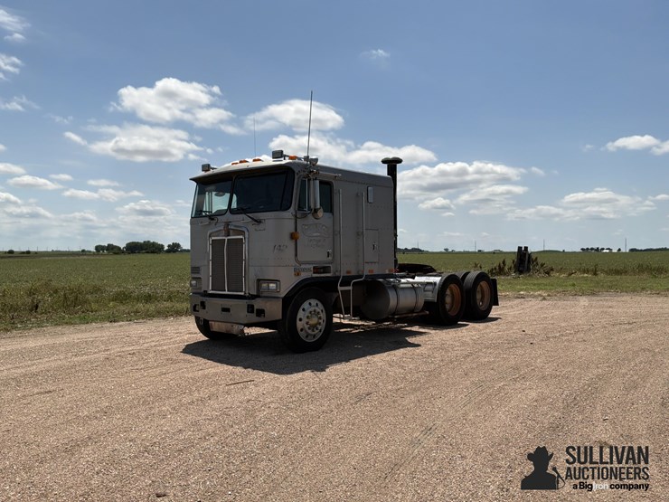 1985-kenworth-k100-image-1