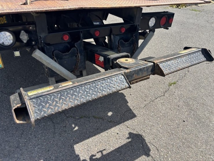 2017-ford-f650-sd-image-16