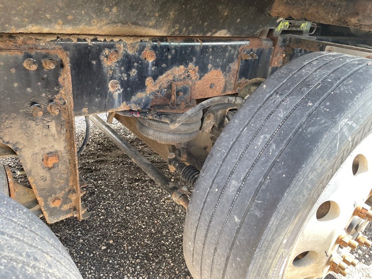 #2872-•-2006-freightliner-quad-axle-dump-truck-(title-in-delay)-image-29