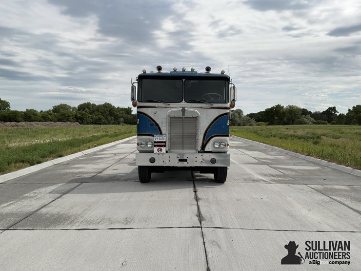 1974-kenworth-k100-image-2