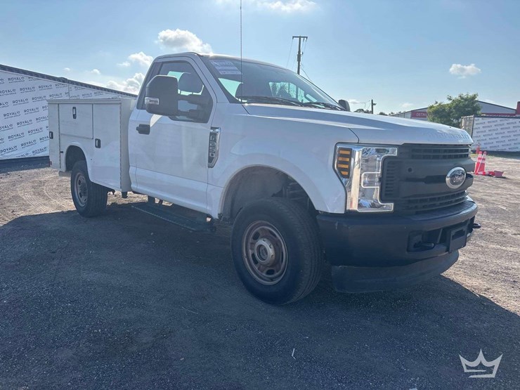 2019-ford-f250-image-2