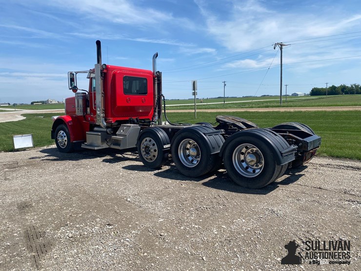 2014-peterbilt-388-image-7