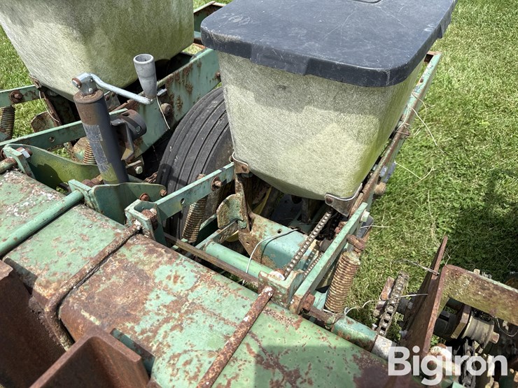 john-deere-7000-image-16