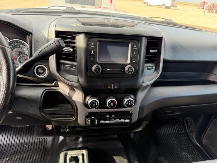 2024-dodge-3500-image-13