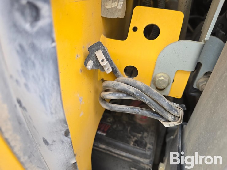 2018-new-holland-l228-image-9