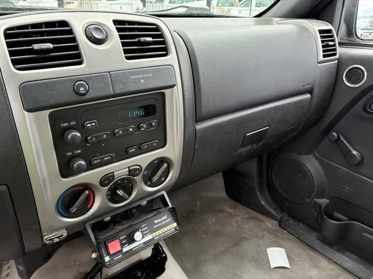 2011-chevrolet-colorado-image-14