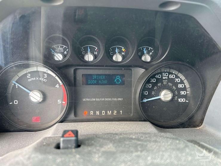 2014-ford-f550-image-21