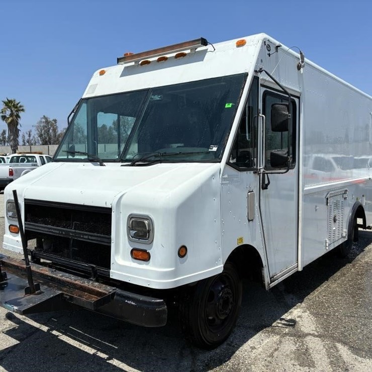2002 WORKHORSE P42