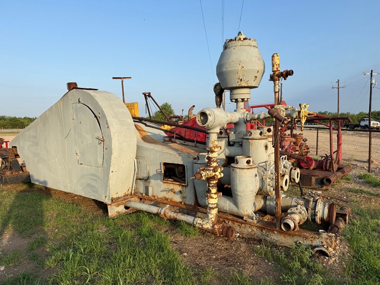 caterpillar-d353-image-3