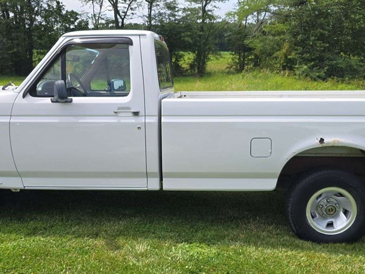 1995-ford-xl-pick-up-truck,-163,830-miles,-radio-does-not-work,-automatic,-6-cylinder,-bench-seat,-vin--1ftef15y4sna95208-image-1