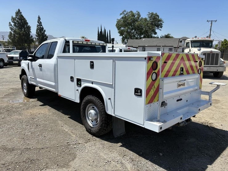 2017-ford-f350-image-4