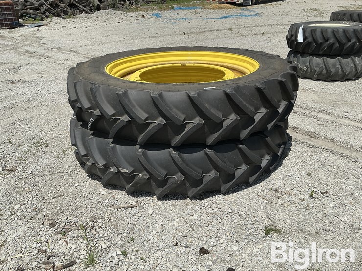 deere-tires-image-1