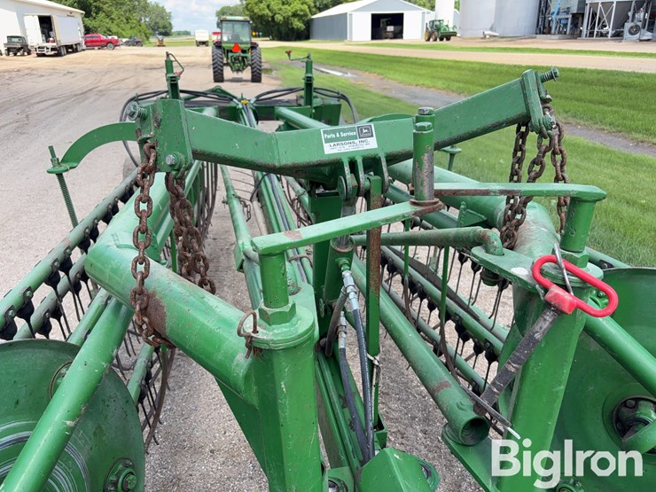 john-deere-700-image-15