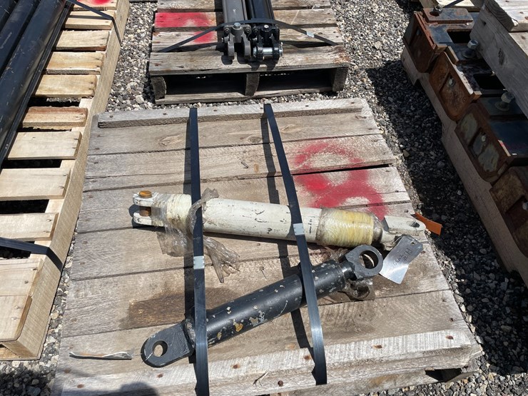 #2769-•-baffle-cylinder-and-hydraulic-ram-image-1
