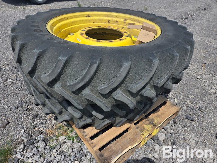 john-deere-380-image-7