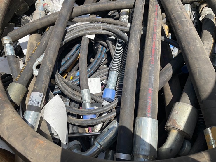 #2762-•-tote-of-hydraulic-hoses-image-3