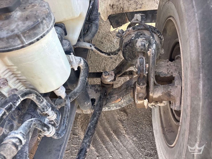 2018-international-durastar-4300-image-23